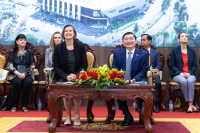 កម្ពុជា-អូស្រ្តាលីបើកទំព័រថ្មីសម្រាប់កិច្ចសហប្រតិបត្តិការក្នុងវិស័យ TVET តាមរយៈភាពជាដៃគូបង្កើតមជ្ឈមណ្ឌលឧត្តមភាពយានយន្តនៅកម្ពុជា (អេស ខេមបូឌា)