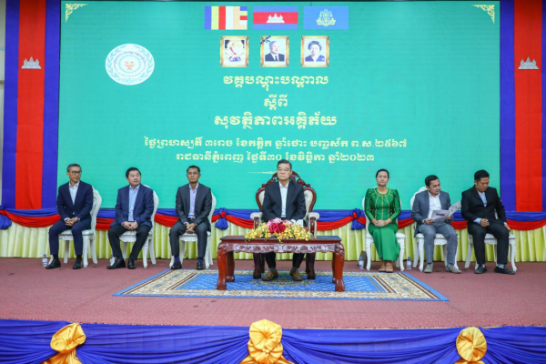 ក្រសួងការងារ បើកវគ្គបណ្តុះបណ្តាលស្តីពីសុវត្ថិភាពអគ្គីភ័យដល់មន្ត្រីរាជការ មន្ត្រីអធិការកិច្ចចំណុះក្រោមក្រសួងចំនួន១២២នាក់